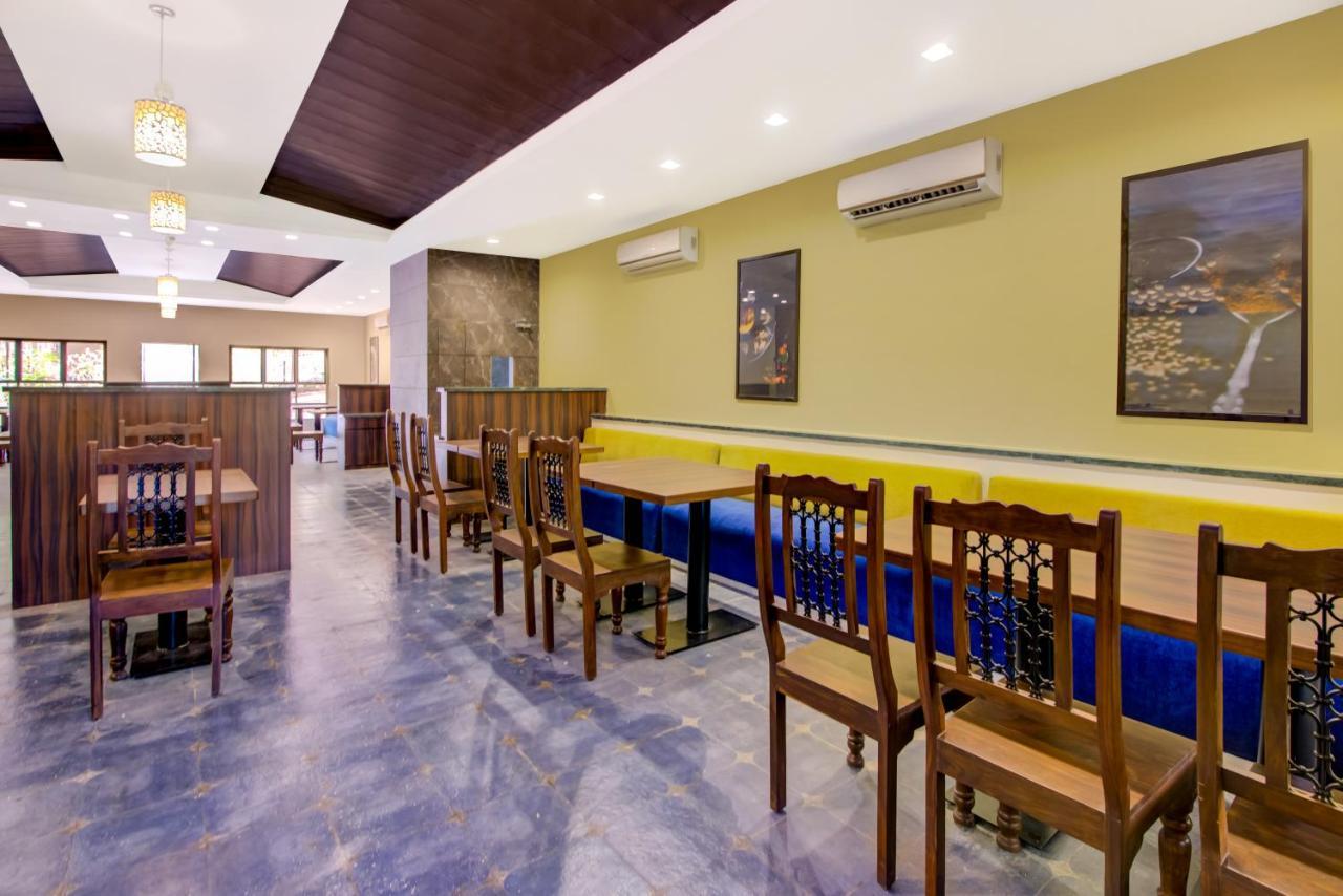 Club Mahindra Netrang Hotel Exterior foto